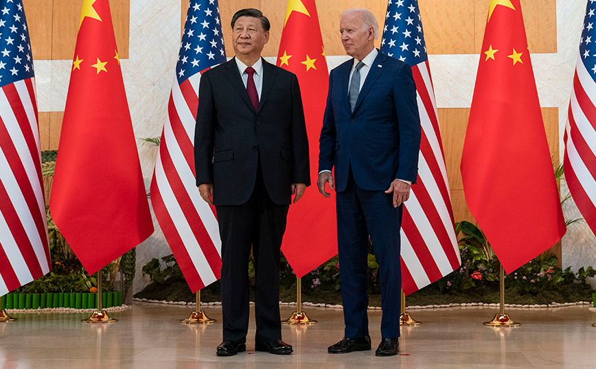 Σύγκρουση ΗΠΑ – Κίνας: Ο Μπάιντεν «γκρέμισε» όσα πήγε να χτίσει ο Μπλίνκεν και εξόργισε το Πεκίνο