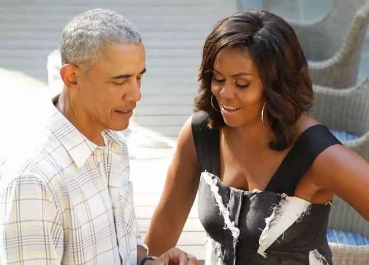 Μπαράκ και Μισέλ Ομπάμα: Τα χειρόγραφα μηνύματα που άφησαν στον σεφ που τους μαγείρεψε στην Αντίπαρο