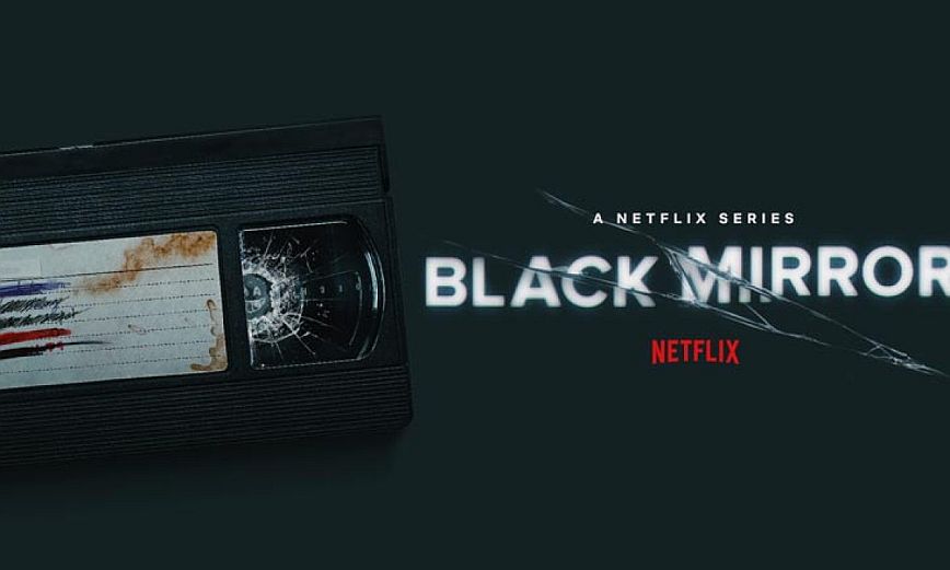 Το Black Mirror είναι επιτέλους εδώ και πειραματίζεται όσο ποτέ