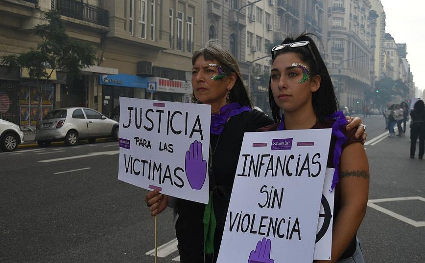 Μαζικές διαδηλώσεις στην Αργεντινή κατά των γυναικοκτονιών
