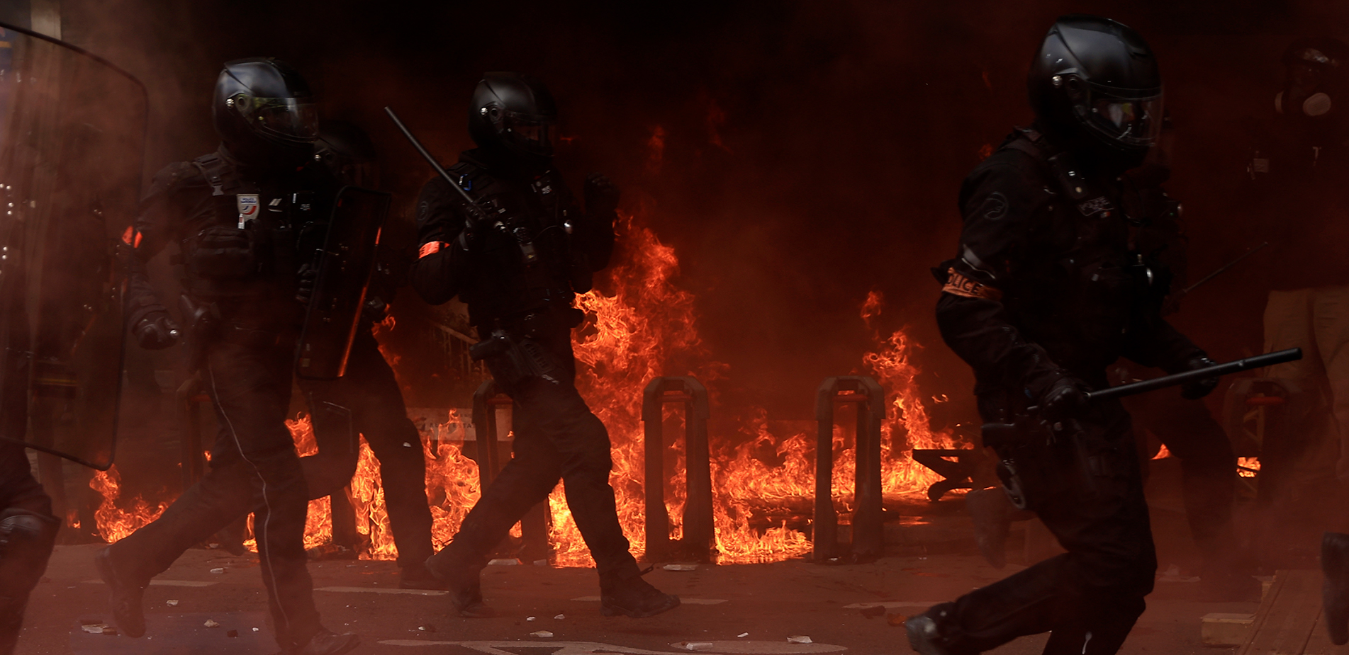 Ταραχές στη Γαλλία: Καταγράφηκαν περισσότερες από 23.000 πυρκαγιές, προσήχθησαν 3.500 άτομα