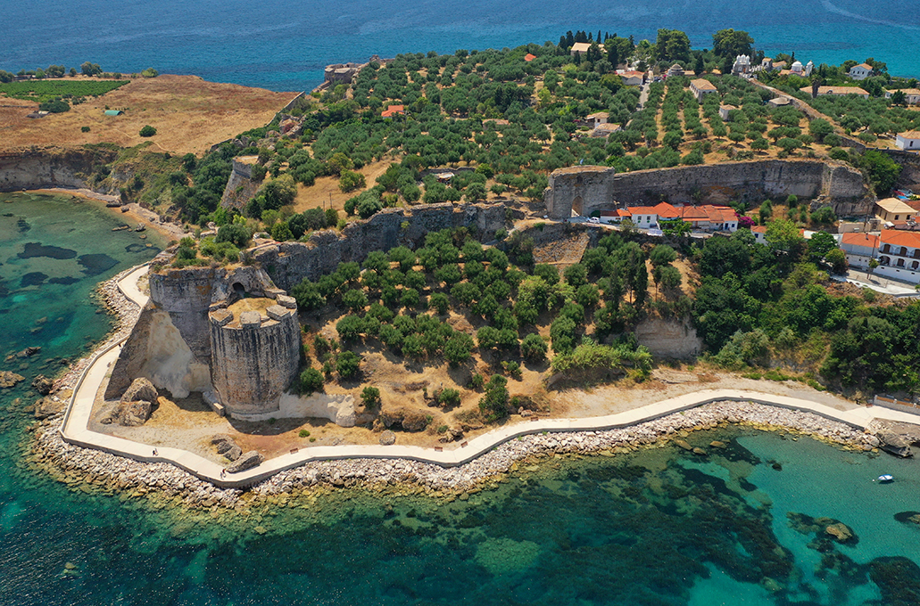 Κάστρο Κορώνης: Το μοναδικό κάστρο στη Μεσσηνία που κατοικείται μέχρι σήμερα