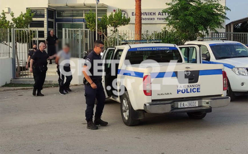 Στην ψυχιατρική κλινική ο 56χρονος που απειλούσε να ανατιναχθεί στην Κρήτη – Ψεύτικα τα μασούρια δυναμίτη
