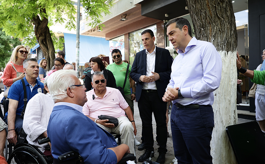 Συνάντηση του Αλέξη Τσίπρα με τον Πανελλήνιο σύλλογο παραπληγικών Συνάντηση του Αλέξη Τσίπρα με τον Πανελλήνιο σύλλογο παραπληγικών