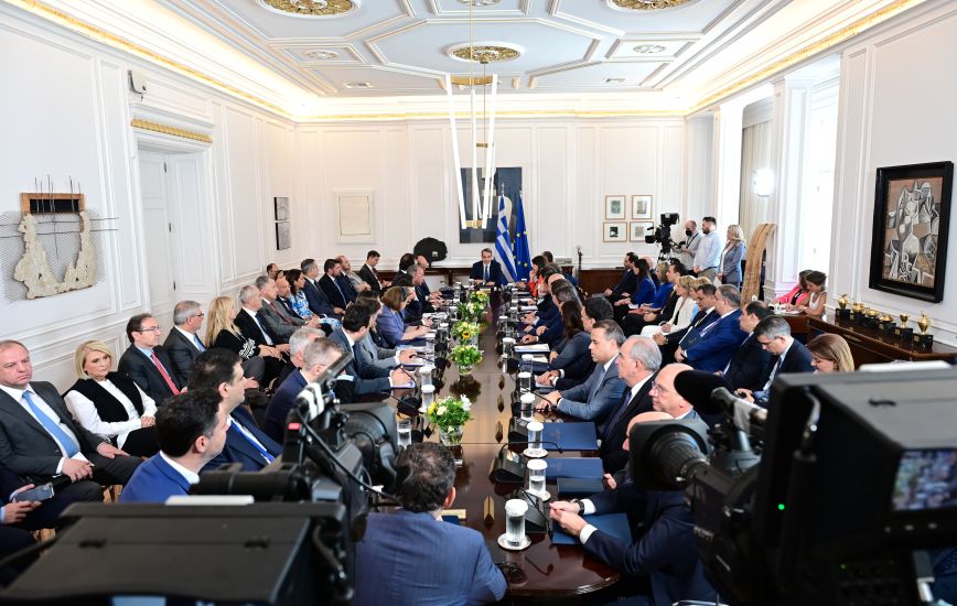 Μητσοτάκης στο πρώτο υπουργικό: Καλύτεροι μισθοί, καλύτερη υγεία, καλύτερο κράτος και καλύτερη ζωή σε μια ισχυρή Ελλάδα