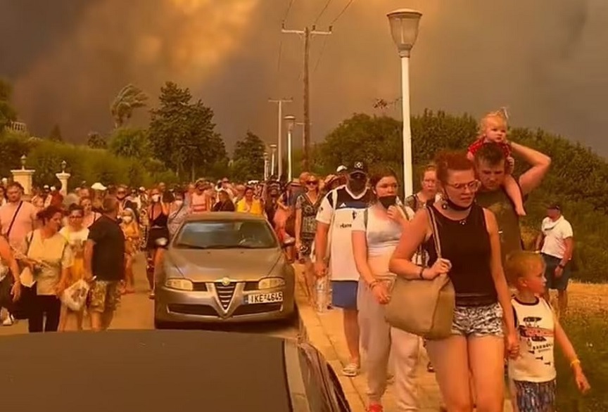 Μαρία Βούσουλα: Η ανάρτηση της δημοσιογράφου του ΣΚΑΪ που βρέθηκε στις πυρκαγιές στη Ρόδο &#8211; «Αν μπορούσα να διαγράψω όσα είδα»