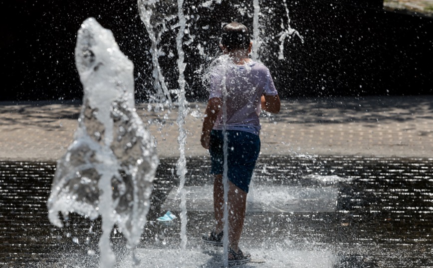 Η Θήβα τη μεγαλύτερη θερμοκρασία στην Ελλάδα με 44,2 βαθμούς,  το ΟΑΚΑ με 42 στην Αττική – Από Τετάρτη νέο κύμα καύσωνα