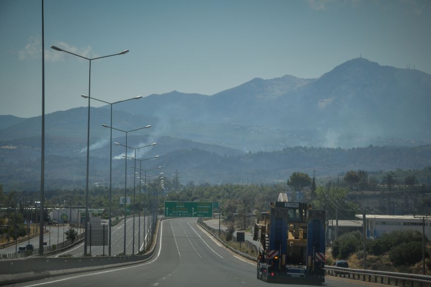 Αποκαταστάθηκε η κυκλοφορία των οχημάτων στις εξόδους της Αττικής Οδού προς Θριάσιο και Μάνδρα