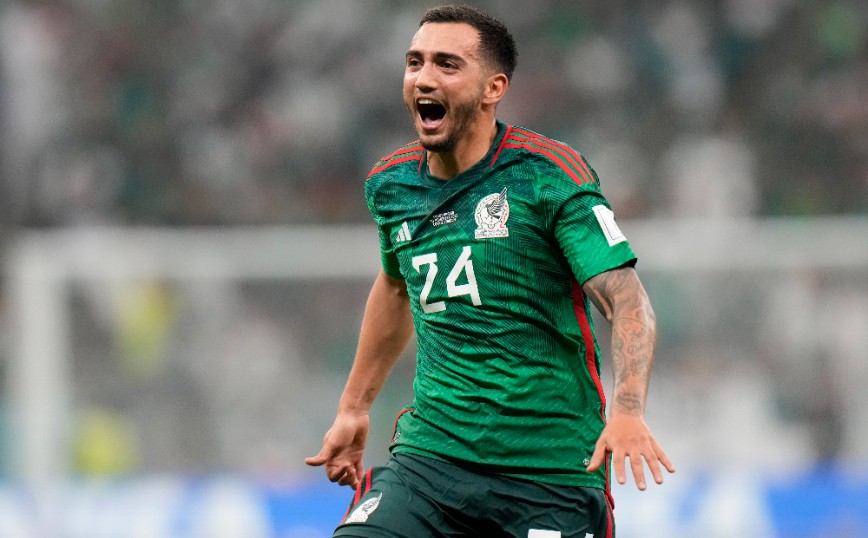 ΑΕΚ: Για Λουίς Τσάβες γράφουν στο Μεξικό