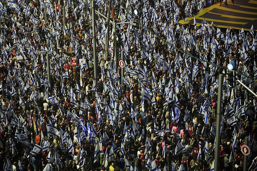 Ισραήλ: «Bibi Ciao» τραγούδησαν χιλιάδες διαδηλωτές στον Νετανιάχου