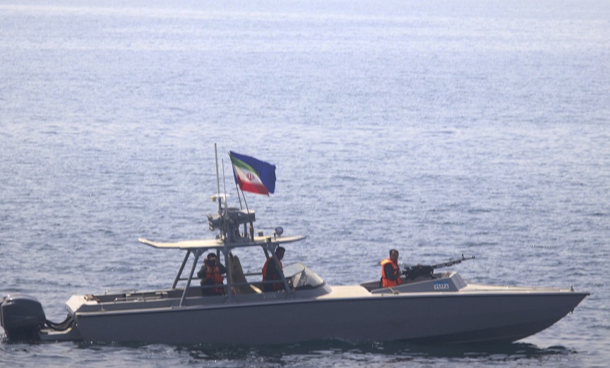 Οι Φρουροί της Επανάστασης του Ιράν ακινητοποίησαν δεξαμενόπλοιο – Κρατούνται και 12 μέλη του πληρώματoς
