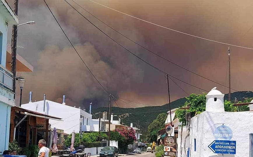 Φωτιά στη Ρόδο: Εκκενώθηκαν χωριά και ξενοδοχείο &#8211; Επιτάσσονται μηχανήματα, ζητούνται εναέρια μέσα από την Κρήτη