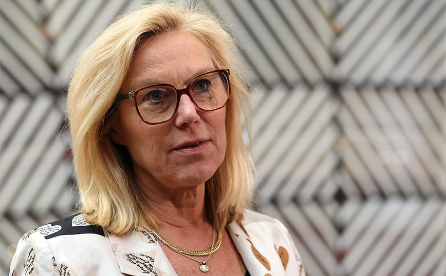 Η απερχόμενη υπουργός Οικονομικών της Ολλανδίας αποχωρεί από την πολιτική – Ήταν θύμα ρατσιστικών επιθέσεων