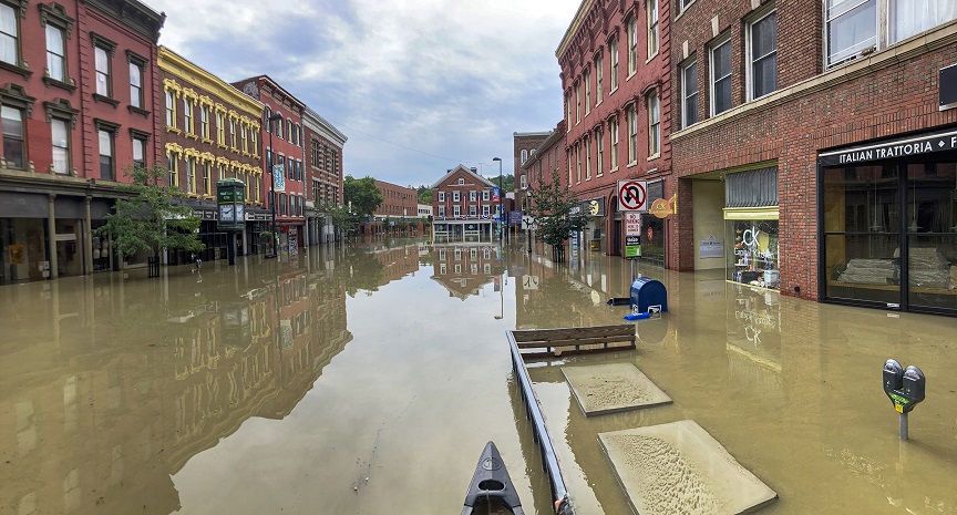 Πρωτοφανείς πλημμύρες πλήττουν τις βορειοανατολικές ΗΠΑ – Σε κατάσταση έκτακτης ανάγκης το Βερμόντ