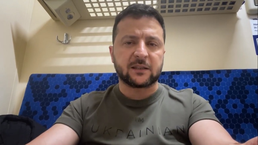 Βολοντίμιρ Ζελένσκι: Η χώρα αποκτά «θεμέλιο ασφαλείας» που δεν διέθετε πριν – «Εξαλείψαμε τις αμφιβολίες για το αν θα ενταχθούμε στο ΝΑΤΟ»