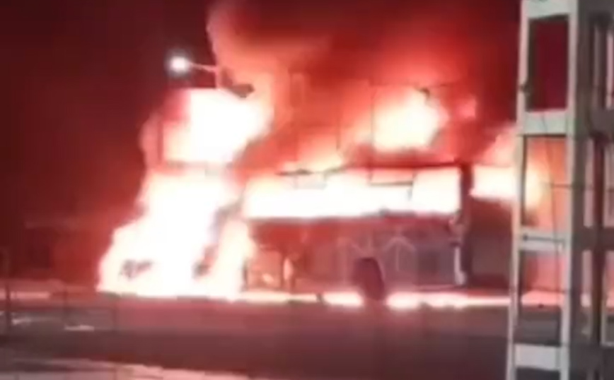 Κόλαση φωτιάς μετά από τροχαίο στην Αλγερία &#8211; Τουλάχιστον 34 νεκροί, όλοι απανθρακώθηκαν