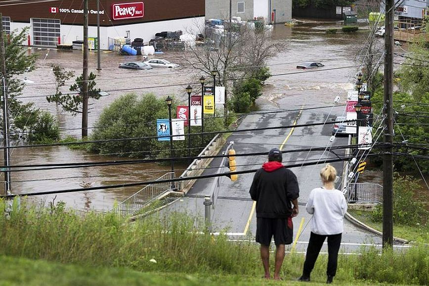 Πλημμύρες λόγω καταρρακτωδών βροχών στον Καναδά &#8211; Τέσσερις άνθρωποι αγνοούνται στη Νέα Σκοτία