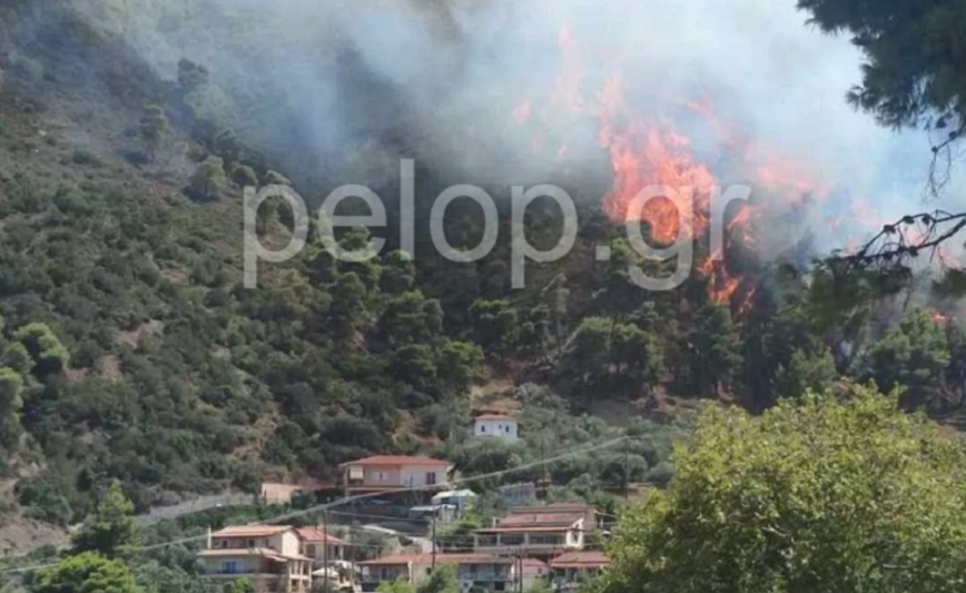Μεγάλη φωτιά τώρα στην Αιγιαλεία &#8211; Απειλούνται τα πρώτα σπίτια