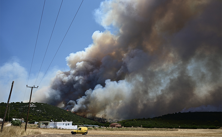 SOS για τις επιπτώσεις από τους τοξικούς καπνούς των πυρκαγιών &#8211; Πώς θα προστατευτούμε