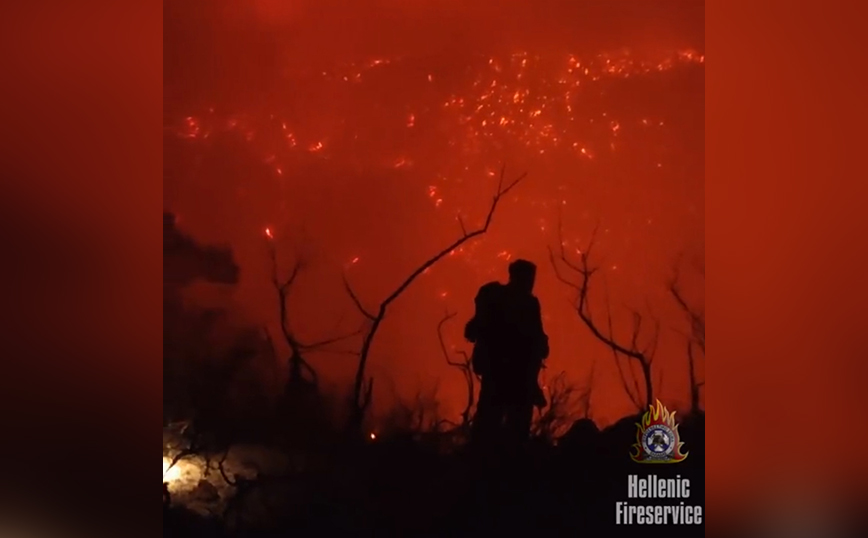 «Συνεχίζουμε»: Το συγκλονιστικό βίντεο των πυροσβεστών που δίνουν μάχη με τις φλόγες
