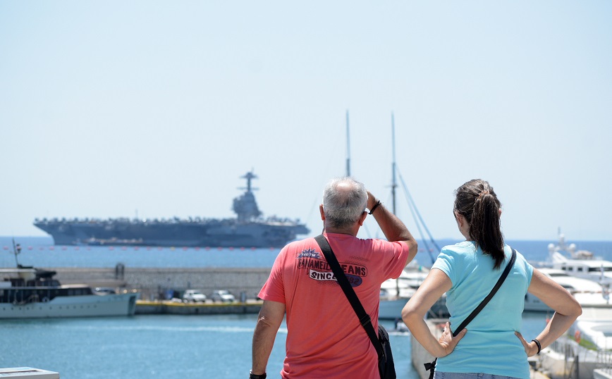 Στον Πειραιά το USS Gerald R. Ford &#8211; Το πιο προηγμένο αεροπλανοφόρο του Πολεμικού Ναυτικού των ΗΠΑ &#8211; Εντυπωσιακές εικόνες