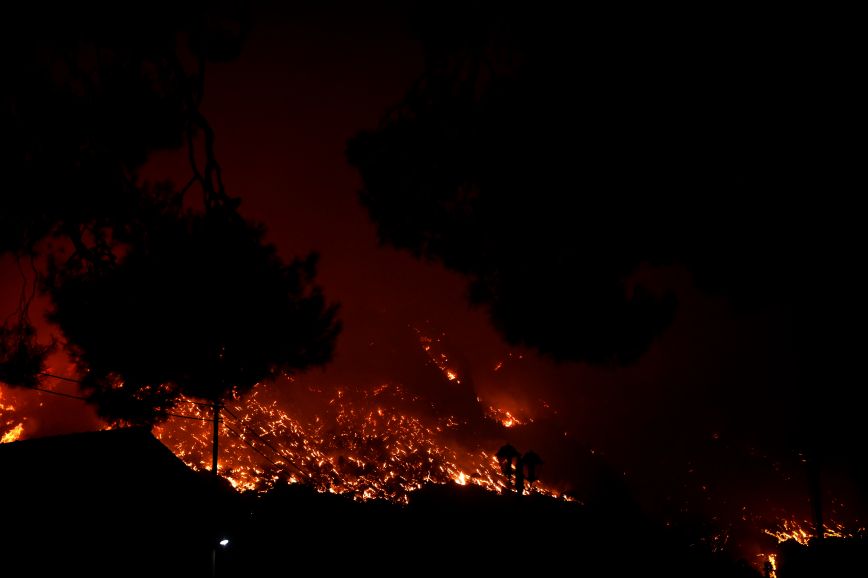 Φωτιά στη Μάνη