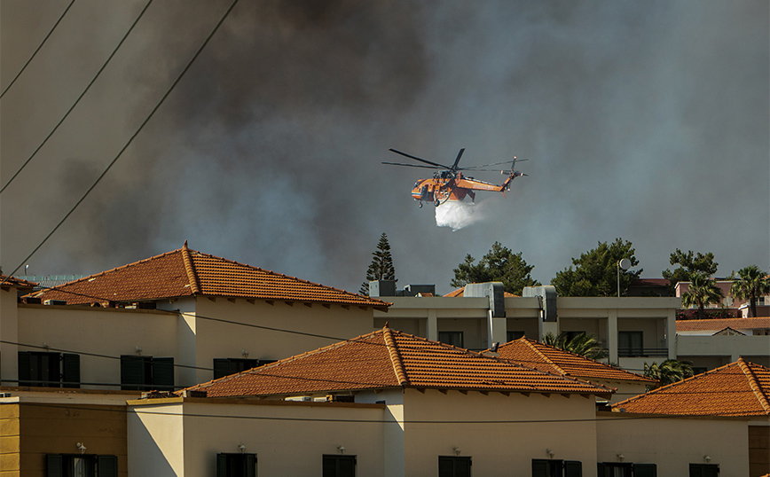 Φωτιά στη Ρόδο: «Μια πυρκαγιά δεν ξεκινά μόνη της, πάντα υπάρχει ο ανθρώπινος παράγοντας»