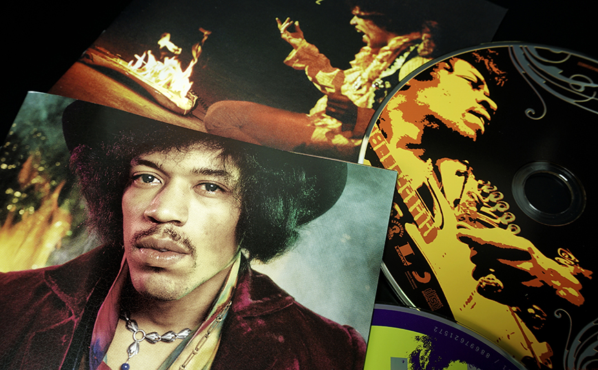 Σε δημοπρασία κιθάρα του Jimi Hendrix με τιμή που ξεπερνάει τα 1,2 εκατομμύρια – Την είχε αγοράσει 65 δολάρια