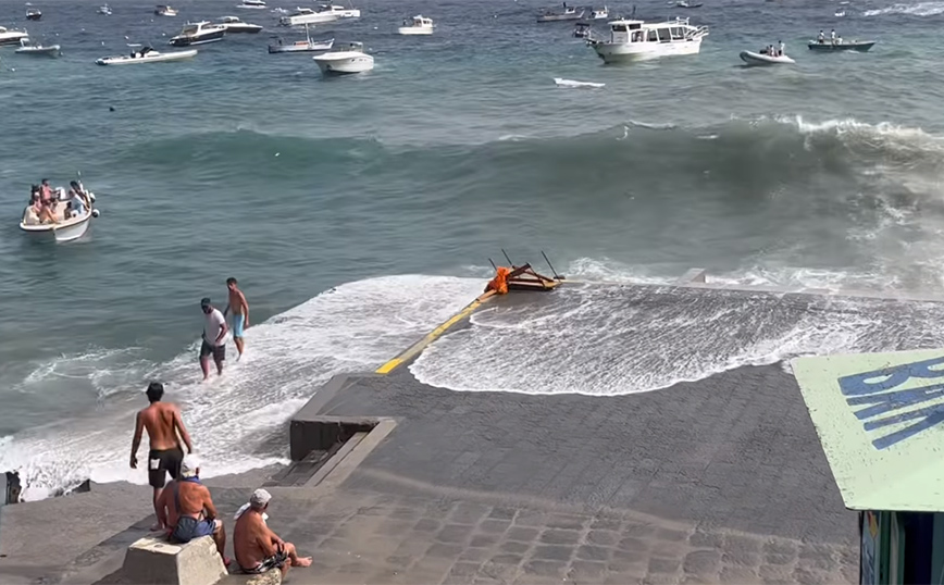 Αυτή δεν ήταν μια καλή μέρα για να είσαι&#8230; κιόσκι δίπλα στη θάλασσα