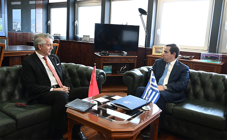 Συνάντηση του Νότη Μηταράκη με τον Τούρκο πρέσβη &#8211; «Προσβλέπουμε στην καλή συνεργασία των δυο χωρών»