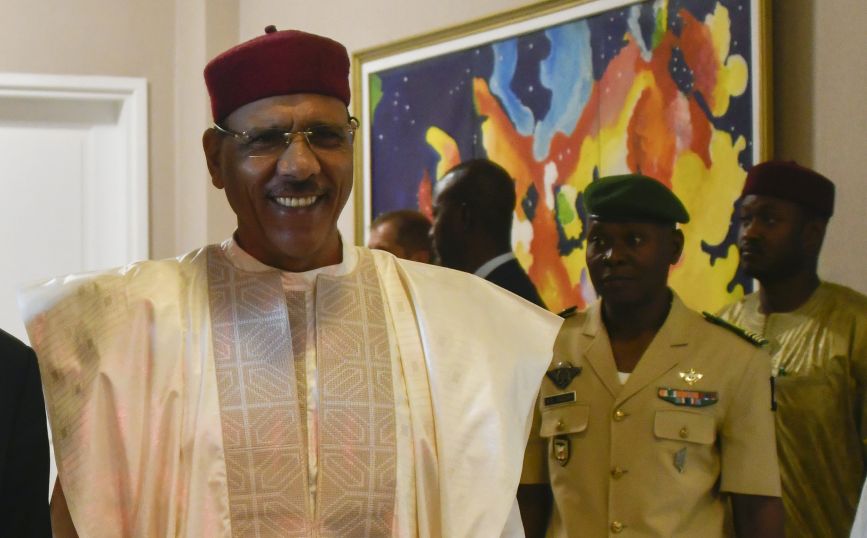 Πρόεδρος της Επιτροπής της Αφρικανικής Ένωσης: Ο πρόεδρος του Νίγηρα είναι καλά στην υγεία του