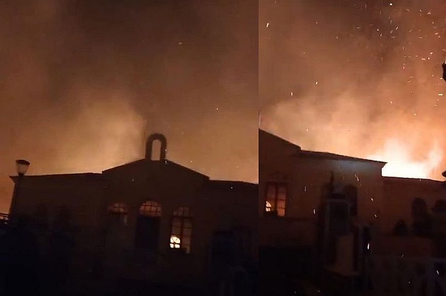 Φωτιά στη Ρόδο: Συγκλονιστικές εικόνες από τη στιγμή που εκκλησία στα Λάερμα παραδίδεται στις φλόγες
