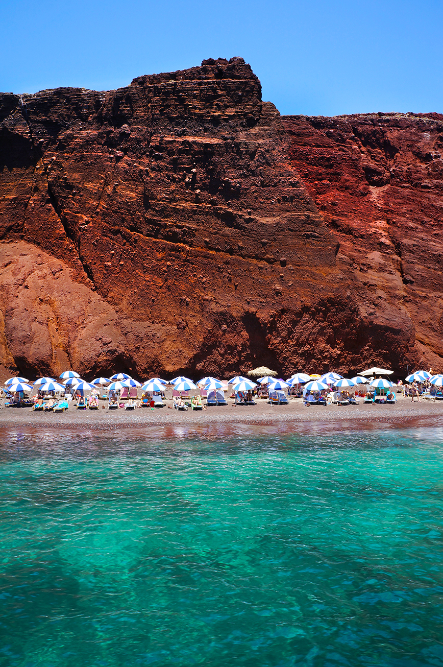 Κόκκινη παραλία στη Σαντορίνη