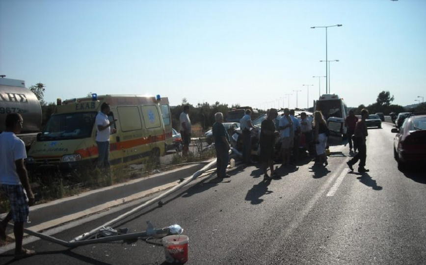 Τραγικό τροχαίο στη Χαλκιδική: Ακινητοποιήθηκε το όχημα του, πήγε στην άκρη του δρόμου και τον παρέσυρε φορτηγό