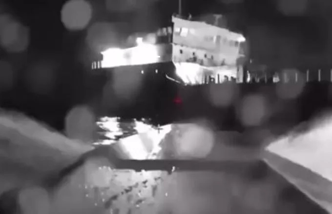 Ουκρανικό ναυτικό drone που κουβαλούσε 450 κιλά εκρηκτικών έπληξε ρωσικό τάνκερ στη Μαύρη Θάλασσα – Δείτε βίντεο ντοκουμέντο