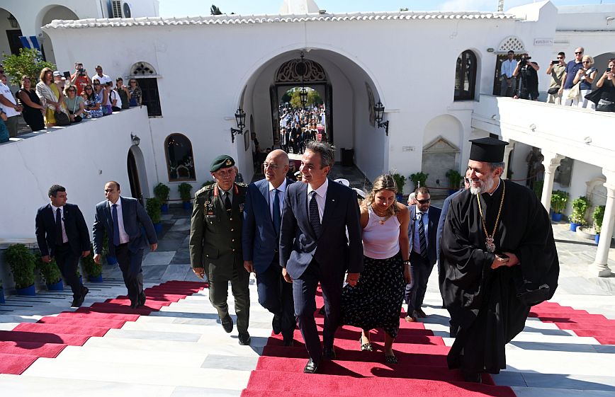 Η συμβουλή του Κυριακού Μητσοτάκη σε δημοσιογράφο &#8211; «Πρόσεξε τα κορδόνια»