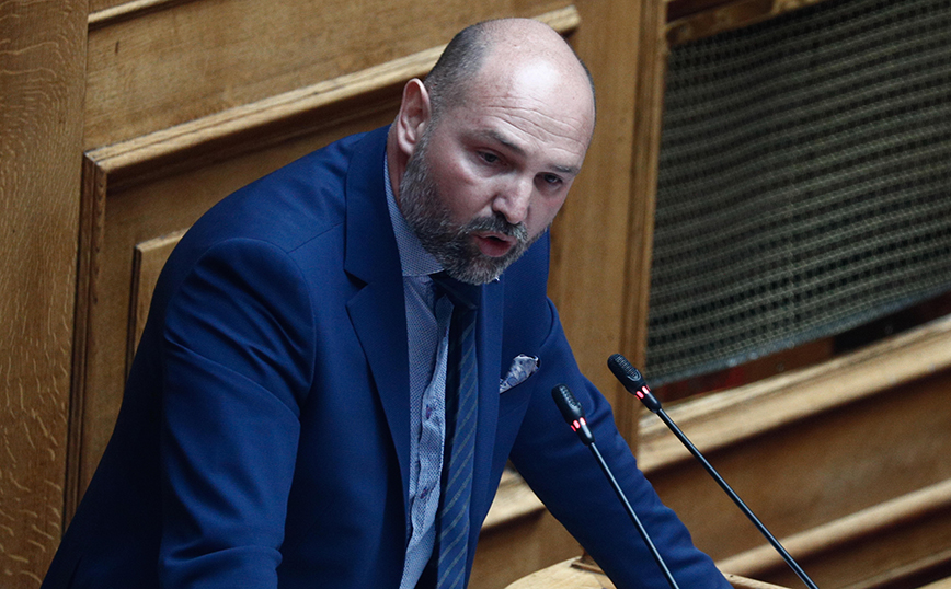 Ο ΣΥΡΙΖΑ ζητά παραμπομπή βουλευτή της Ελληνικής Λύσης στην Επιτροπή της Βουλής για υποκίνηση φυλετικού μίσους