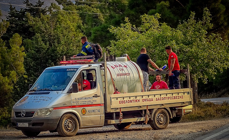 ΠΟΕ-ΟΤΑ: Ζήτησαν διόδια από υδροφόρες που πήγαιναν να σβήσουν πυρκαγιά