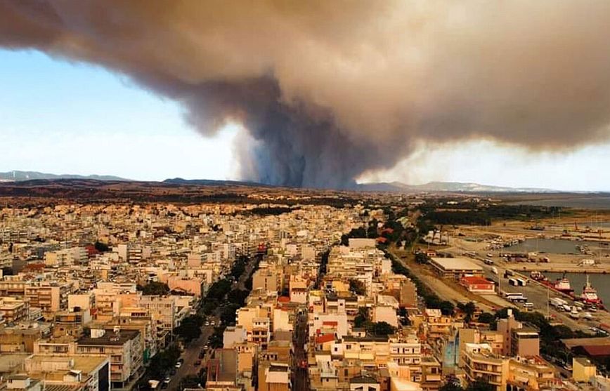 Μάχη με τις φλόγες στην Αλεξανδρούπολη: Έχουν καεί σπίτια και αυτοκίνητα – Εκκενώθηκαν οκτώ οικισμοί