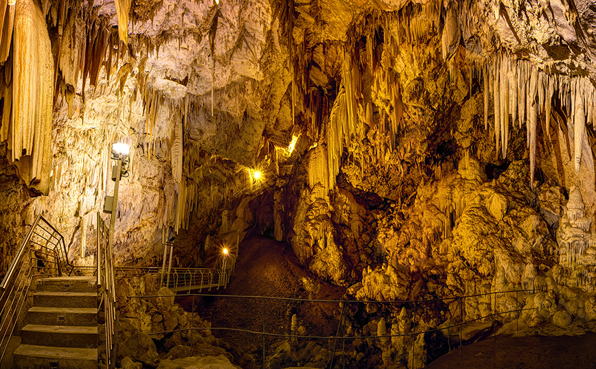 Σπήλαιο Αντίπαρος Σπήλαιο Αντίπαρος
