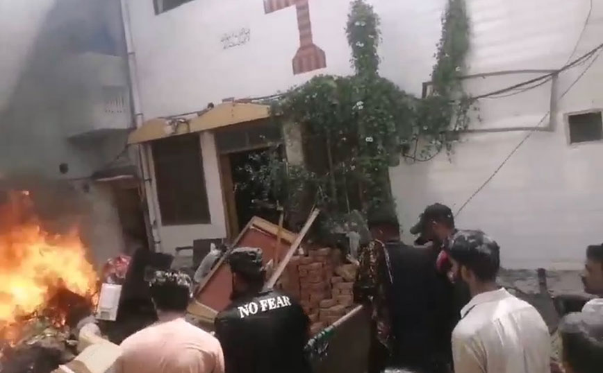Μουσουλμάνοι στο Πακιστάν λεηλάτησαν και πυρπόλησαν εκκλησίες μετά από κατηγορίες για βεβήλωση του Κορανίου από Χριστιανούς