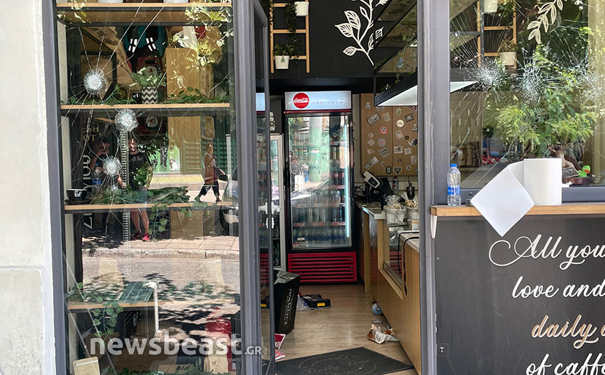 Καταδρομική επίθεση σε καφέ κοντά στη Λεωφόρο – Δείτε εικόνες από το σημείο