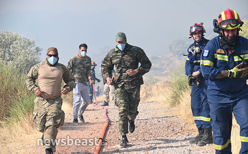 Φωτιά στην Πάρνηθα: Μάχη με τις αναζωπυρώσεις, οι περιοχές που έχει επηρεάσει – Μάχη να σωθεί ο Εθνικός Δρυμός