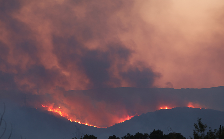 Τις 63 έφτασαν οι φωτιές το τελευταίο 24ωρο – 10 μεγάλες σε εξέλιξη, οι 6 σε Έβρο, Καβάλα και Ροδόπη