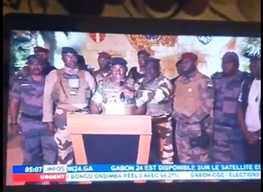 Στρατιωτικό πραξικόπημα στην Γκαμπόν &#8211; «Βάζουμε τέλος σε αυτό το καθεστώς»