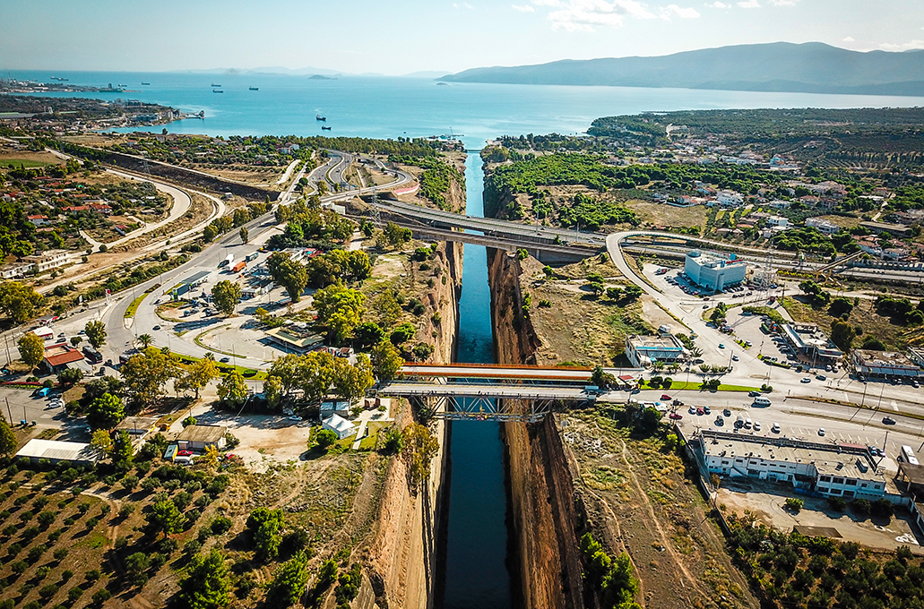 Ισθμός Κορίνθου: Δέος και εντυπωσιασμός σε ένα από τα πιο επιβλητικά σημεία της χώρας