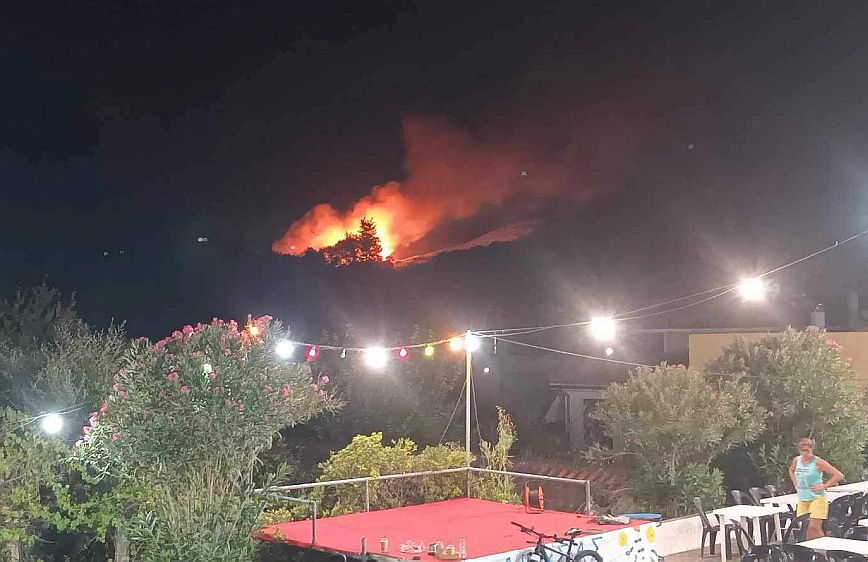 Φωτιά τώρα στην περιοχή της Αγίας Ειρήνης στην Κεφαλονιά