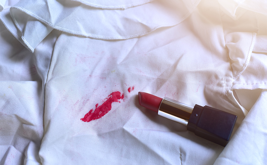 λεκές από κραγιόν λεκές από κραγιόν