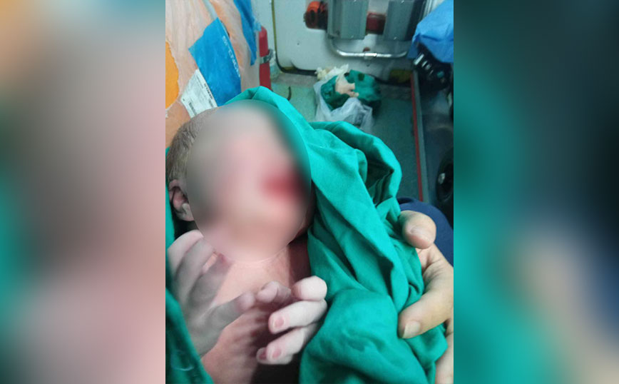 Νοσοκομείο Αλεξανδρούπολης: Η επιχείρηση εκκένωσης καρέ-καρέ &#8211; Σε ασθενοφόρο γέννησε έγκυος