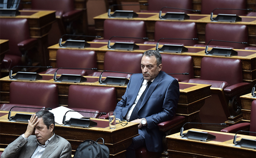 Μόνος και έρημος ο Στίγκας στα έδρανα των Σπαρτιατών – Δείτε εικόνες